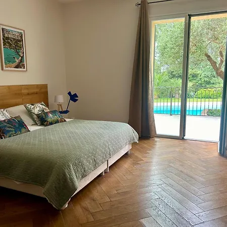 Villa Assas Hotel *